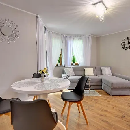 Nowoczesne I Eleganckie Sun Seasons 24 W Karpaczu By Renters Appartement