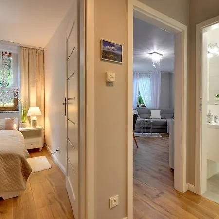 Nowoczesne I Eleganckie Sun Seasons 24 W Karpaczu By Renters Daire Karpacz